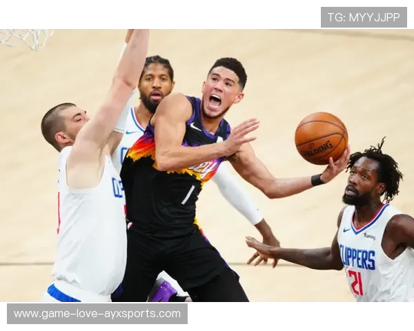 布克带动全队持续提速,凤凰保持稳定火力