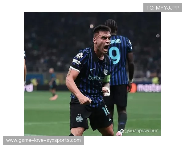 劳塔罗转身摆脱送出直塞，国际米兰连续形成破口