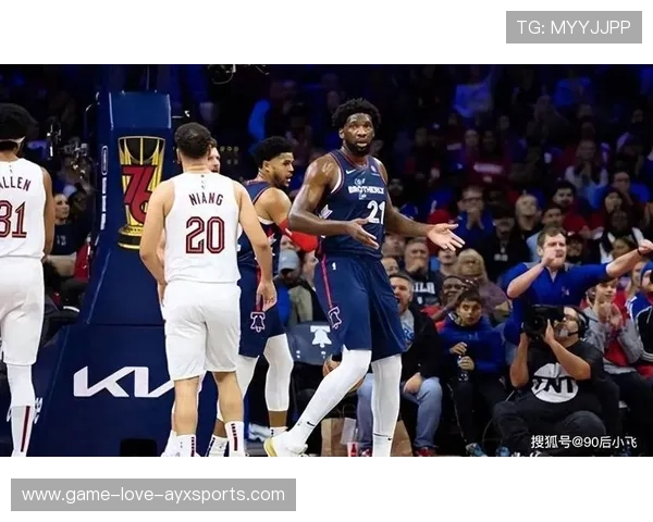 唐斯转身挑篮打板命中，森林狼占住禁区优势