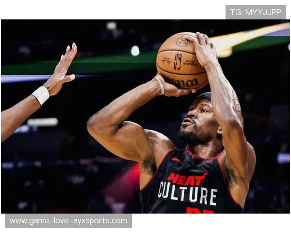 巴特勒外线一记三分，热火绝地反击