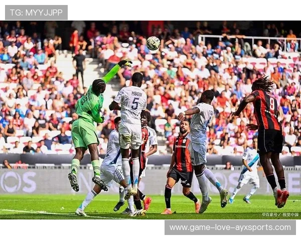 法甲摩纳哥短传换位成功,防线崩溃瞬间出现：战术洞察与商业机会的软文解读